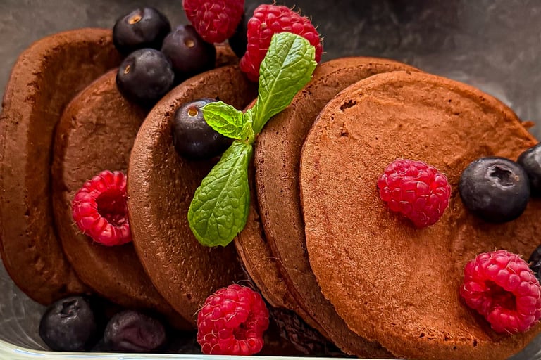 placuszki, szybkie danie dla każdego z dodatkiem owoców