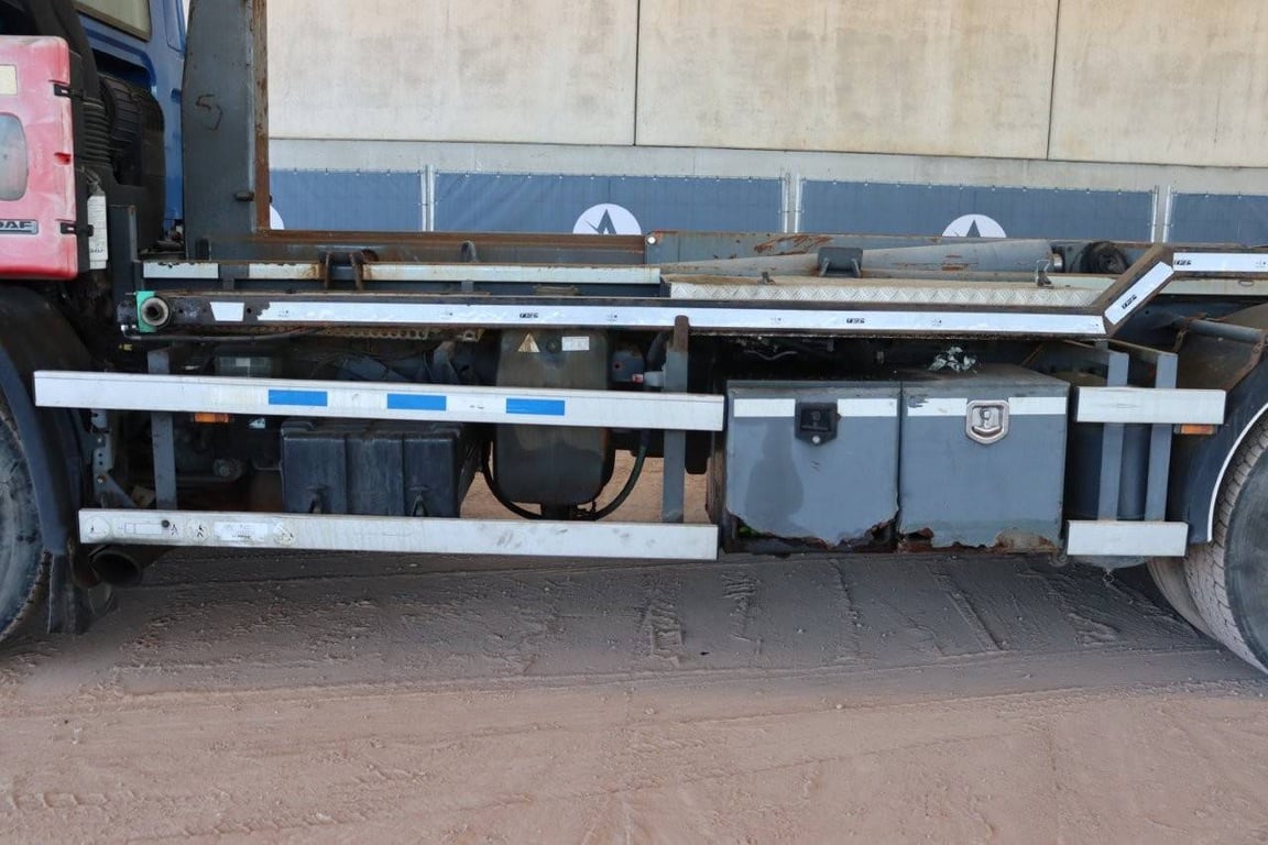 Hooklift system Truck DAF CF85.360 Diesel 2012 2012 DAF CF85.360 2012 1 image 15