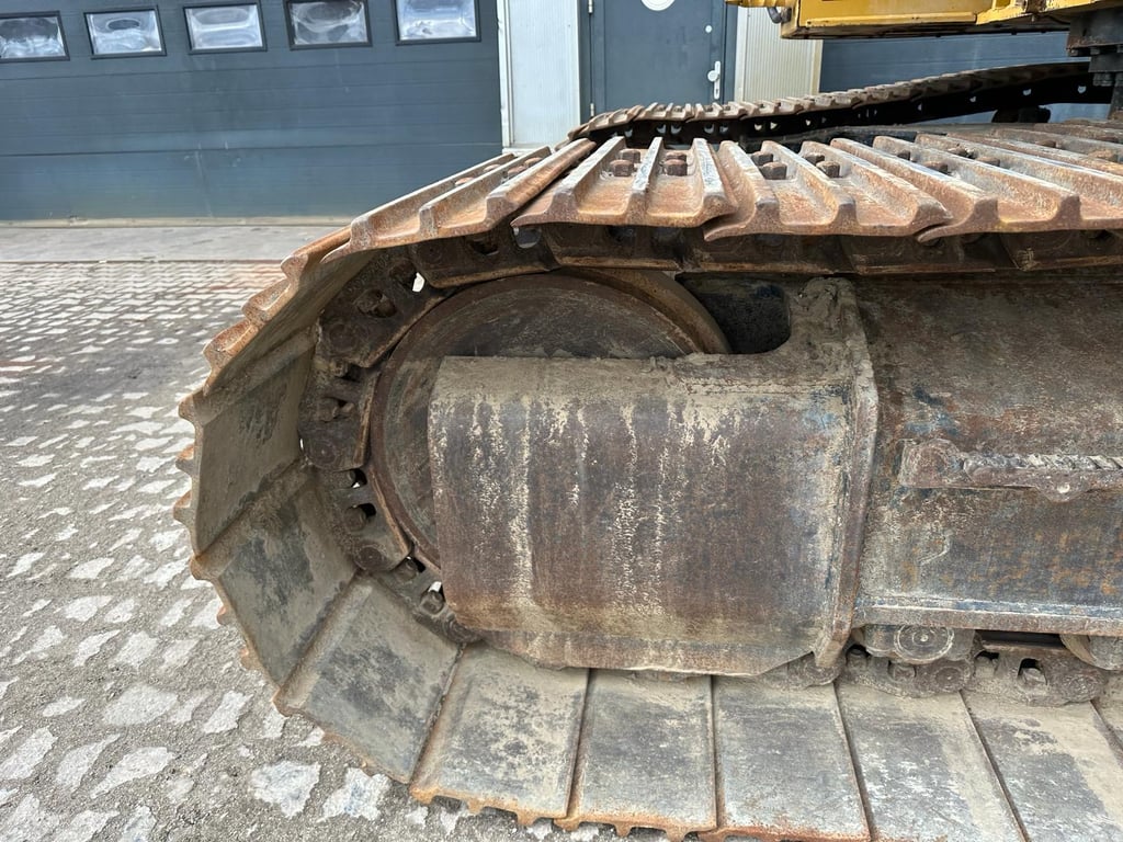 Caterpillar 335F L CR 2016 00032694 335F L CR 2016 1 image 8