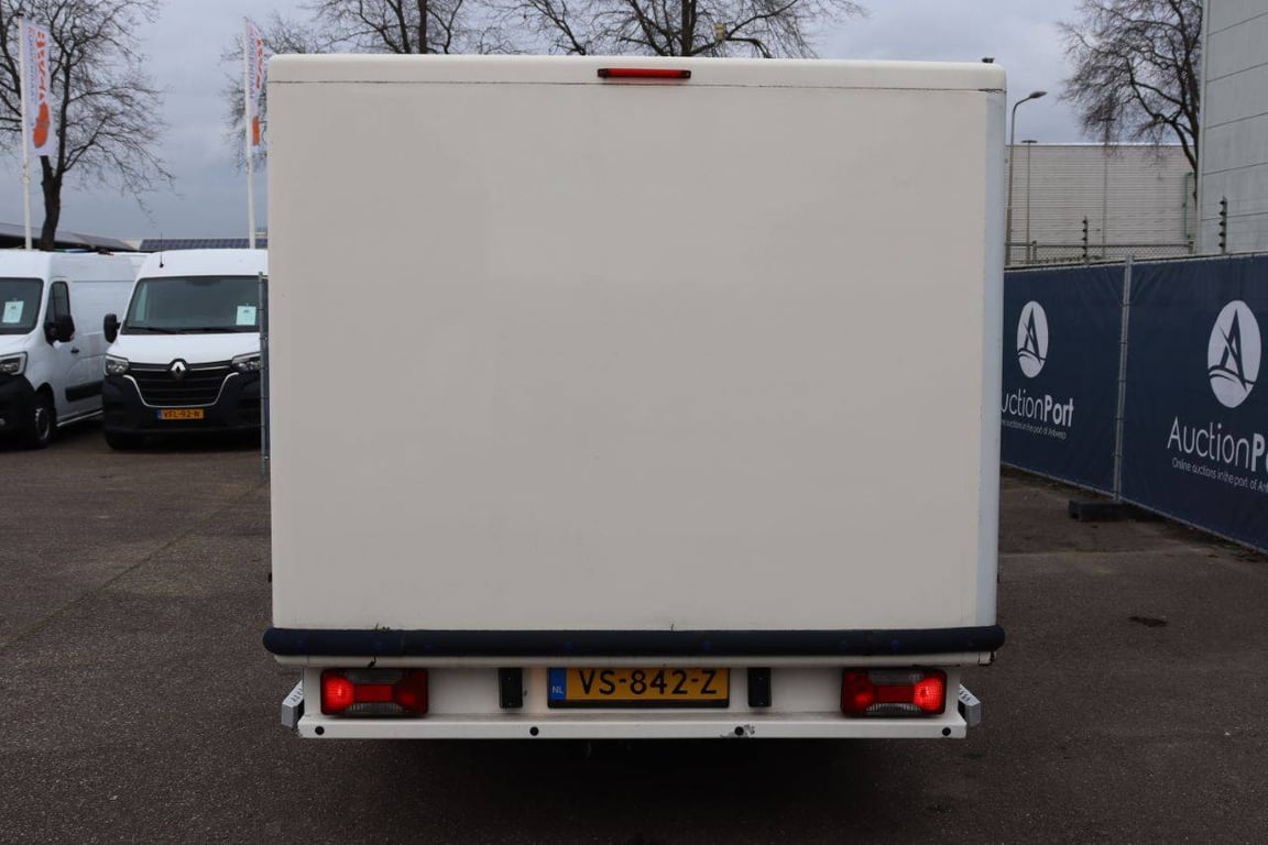 Iveco 35S13 Diesel Box Truck 2016 2016 35S13 2016 1 image 6