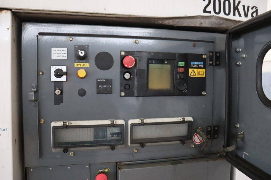 Generator SDMO R220C3 Diesel 200kVA 2012 2012 SDMO R220C3 2012 1 Generators image 13