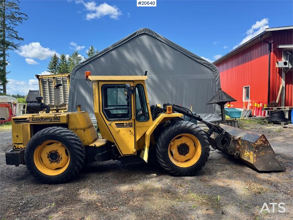 Lundberg 342 Wheel Loader w/ Bucket. 1983 20640 LUNDBERG 342 Wheel Loader w/ Bucket. 1983 1 Wheel Loaders image 6