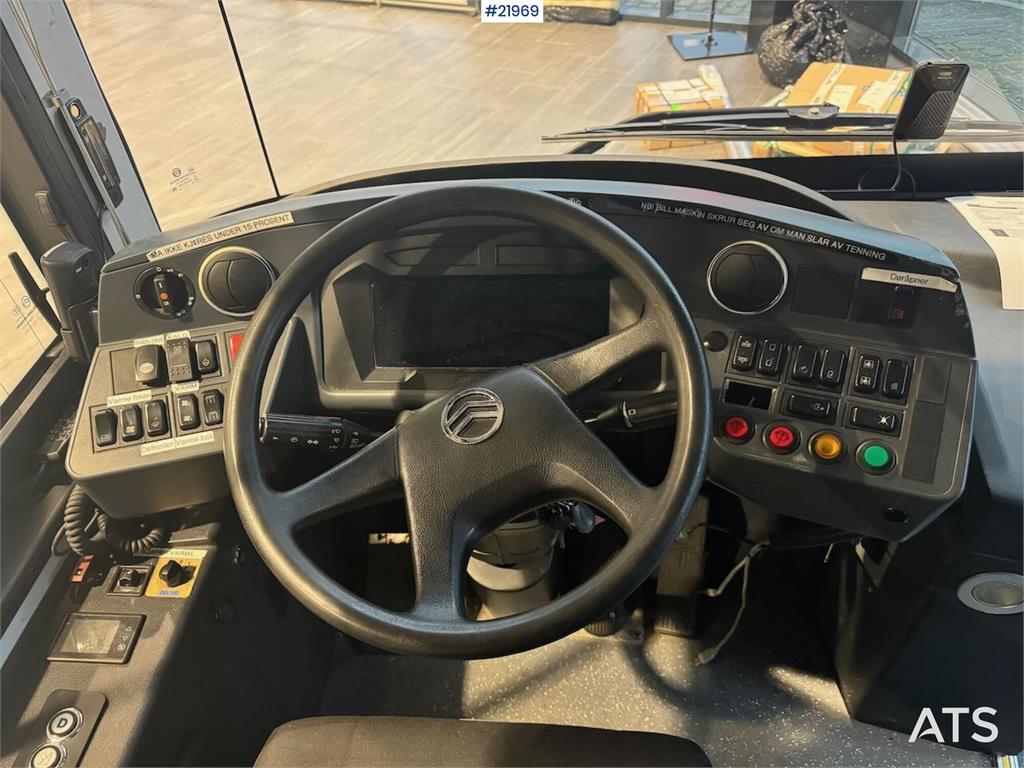 Golden Dragon Pivot EV Electric Bus 2019 21969 GOLDEN Dragon Pivot EV Electric Bus 2019 1 image 13