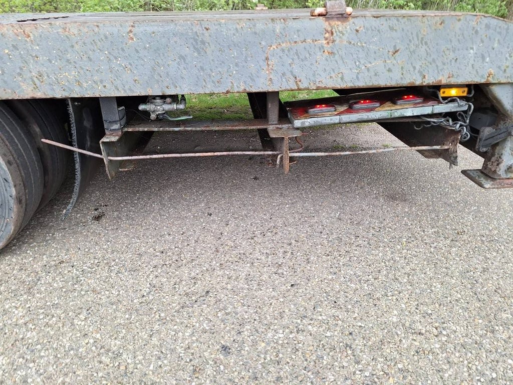 Semi-Low Loader Lintrailers 3 LSDU 18-27 2002 2002 Lintrailers 3 LSDU 18-27 2002 1 image 6