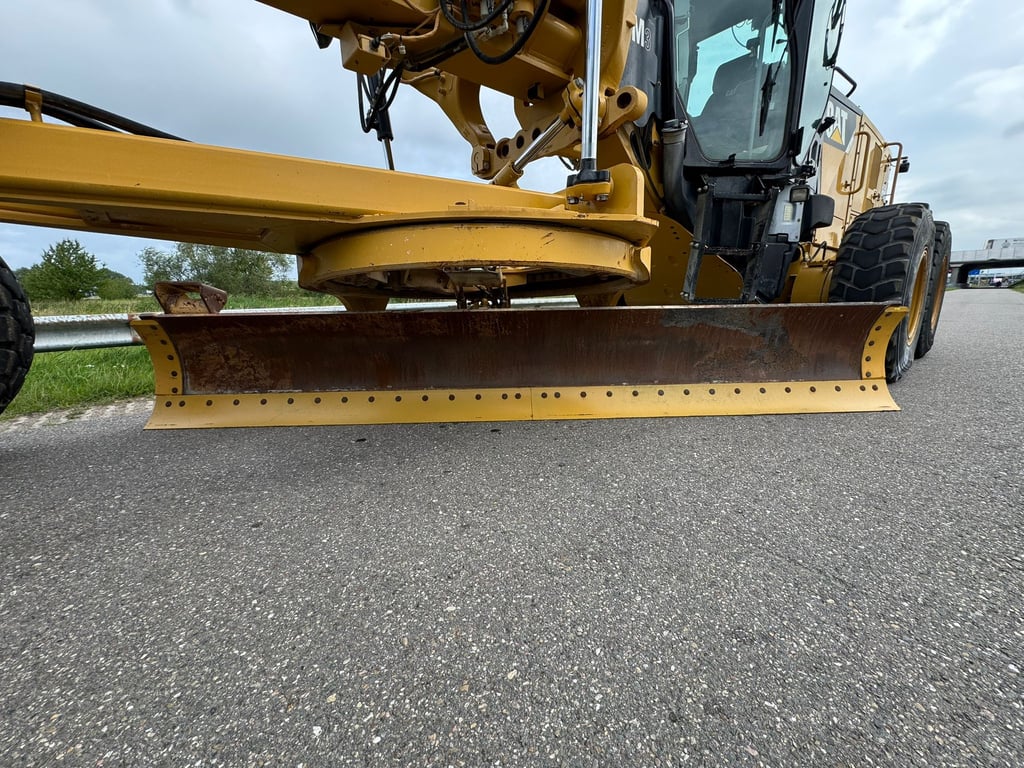 Caterpillar 140M3 Trimble Ready 2014 00033436 140M3 Trimble Ready 2014 1 image 13