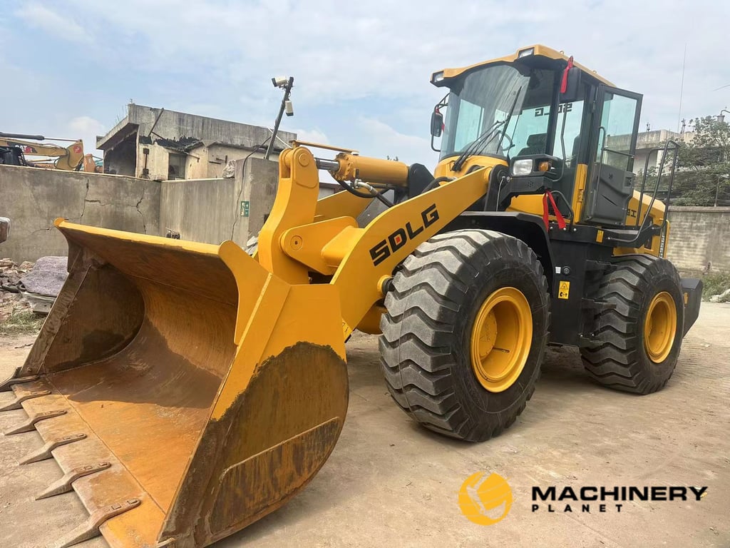 SDLG LG956F Loader Used Good Condition For Sale LG956F 2021 1 Wheel Loaders image 5