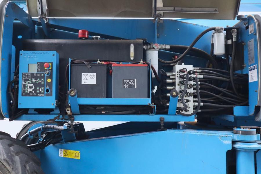 Genie ZX135/70 Diesel, 4x4x4 Drive, 43m Lifting Height, 2014 GENIE - ZX135/70 - 90350 ZX135/70 Diesel, 4x4x4 Drive, 43m Li...