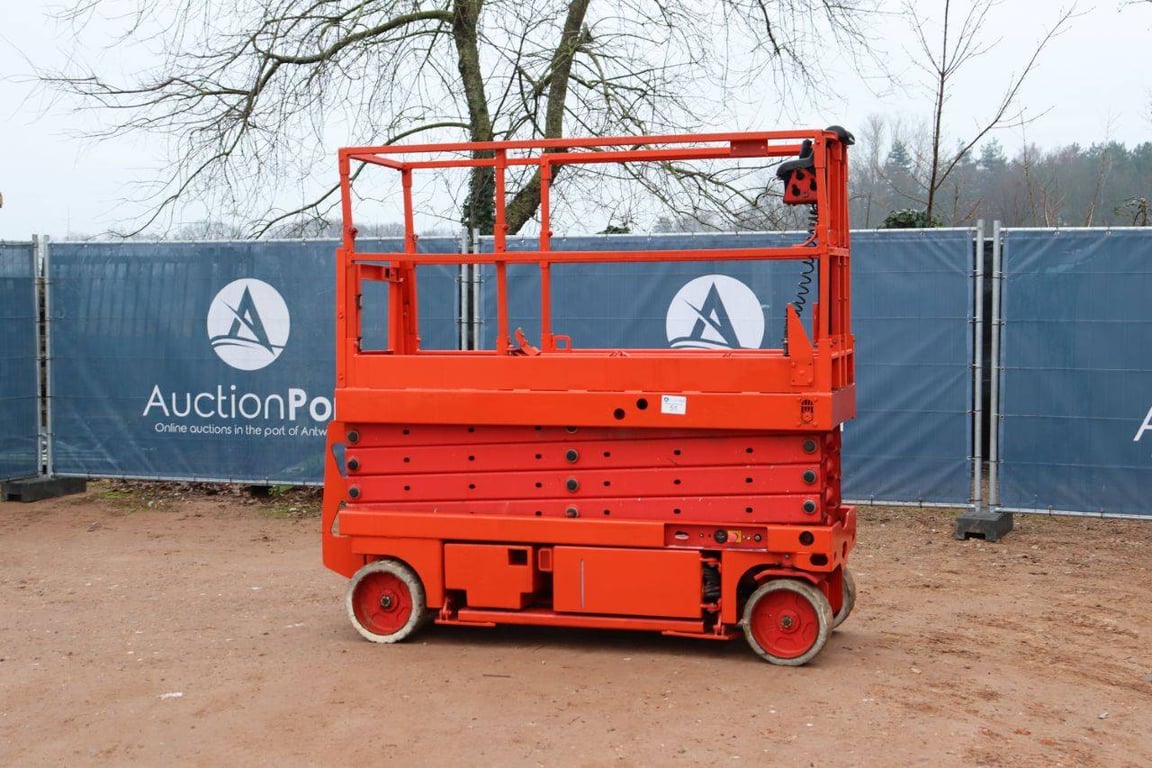 Scissor Lift Genie Electric 2004 2004 2004 1 Scissor Lifts image 3