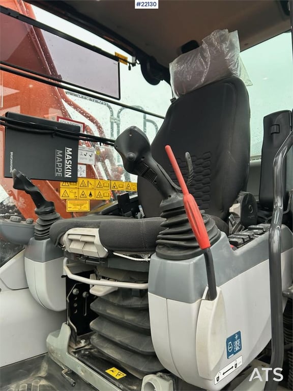 Hitachi ZX190LC-6 crawler excavator with tilt and 2 bucket 2019 22130 ZX190LC-6 crawler excavator with tilt and 2 bucket 2...