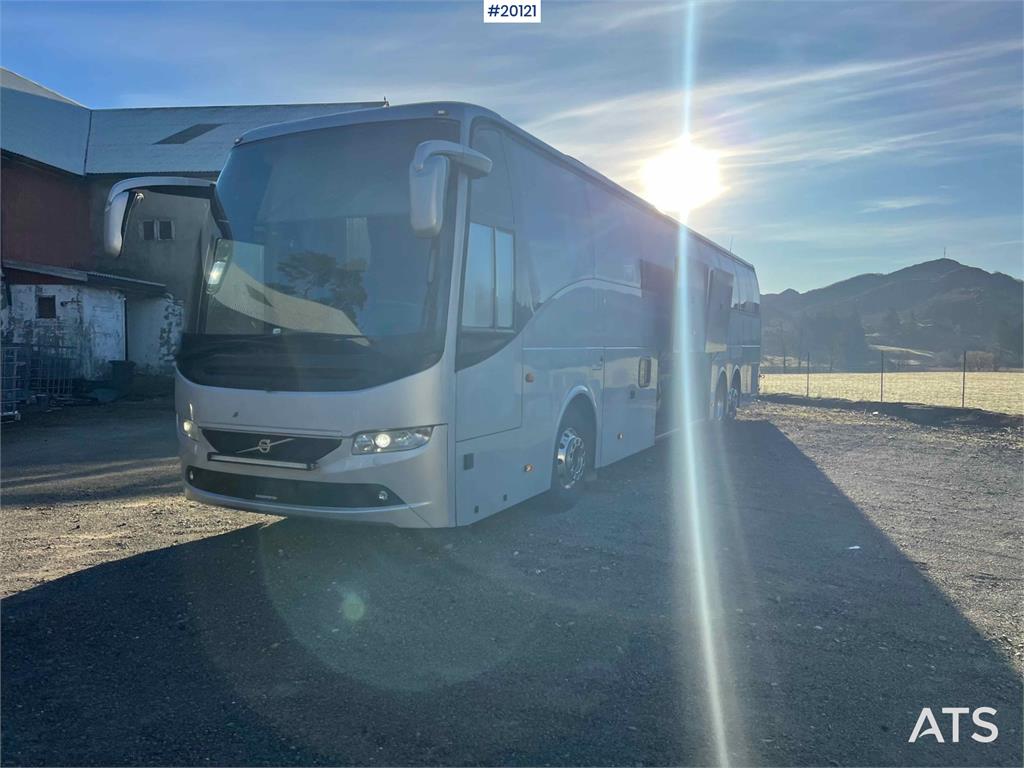 Volvo 9700 B11R Touring bus with seating for 13+1 and sl 2015 20121 9700 B11R Touring bus with seating for 13+1 and sl 201...