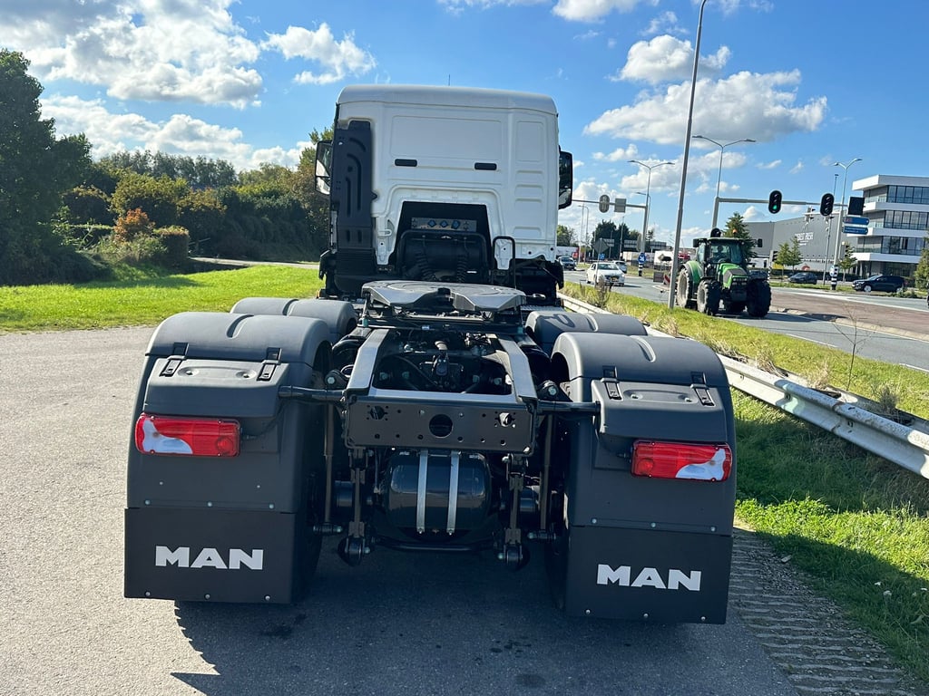 MAN TGS 33.400 BB SA 6x4 Manual 2023 00033052 TGS 33.400 BB SA 6x4 Manual 2023 0 image 5