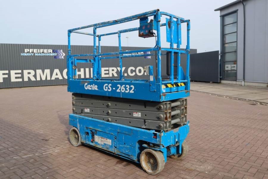 Genie GS2632 Electric, Working Height 10m, 227kg Capacit 2007 GENIE - GS2632 - 62729 GS2632 Electric, Working Height 10m, ...