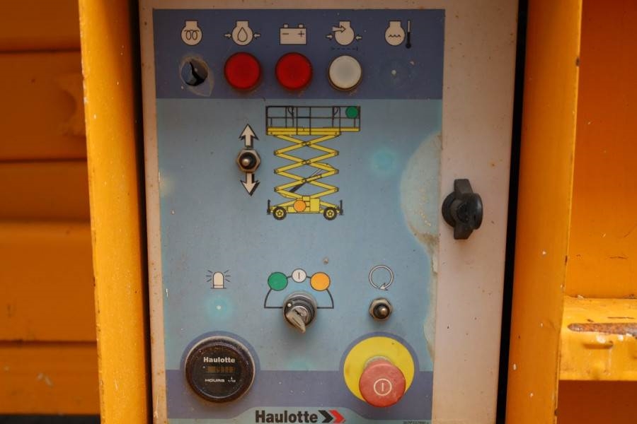 Haulotte H15SXL Diesel, 4x4 Drive, 15m Working Height, 500k 2011 HAULOTTE - H15SXL - 63129 H15SXL Diesel, 4x4 Drive, 15m W...