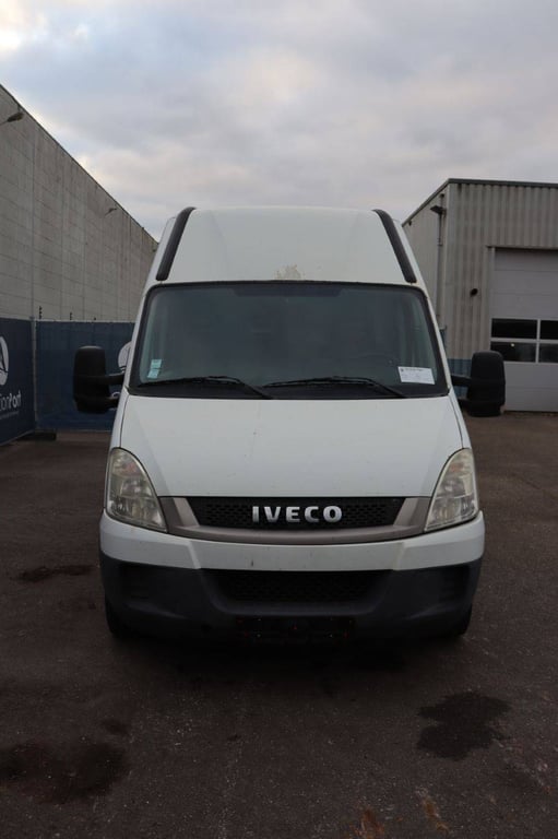 Iveco Daily 35S13 Diesel 2010 Van 2010 Daily 35S13 2010 1 image 8