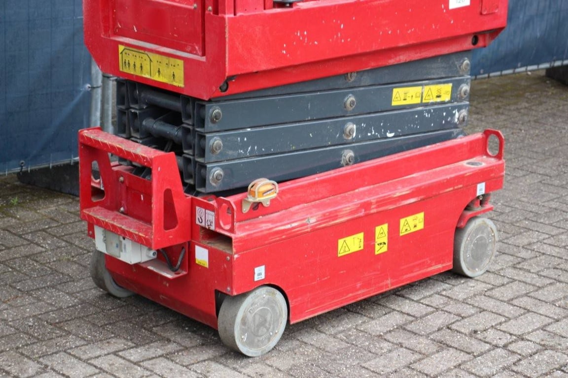 Scissor lift Magni EP5060STE Electric 5.6m 2018 2018 MAGNI EP5060STE 2018 1 Scissor Lifts image 9