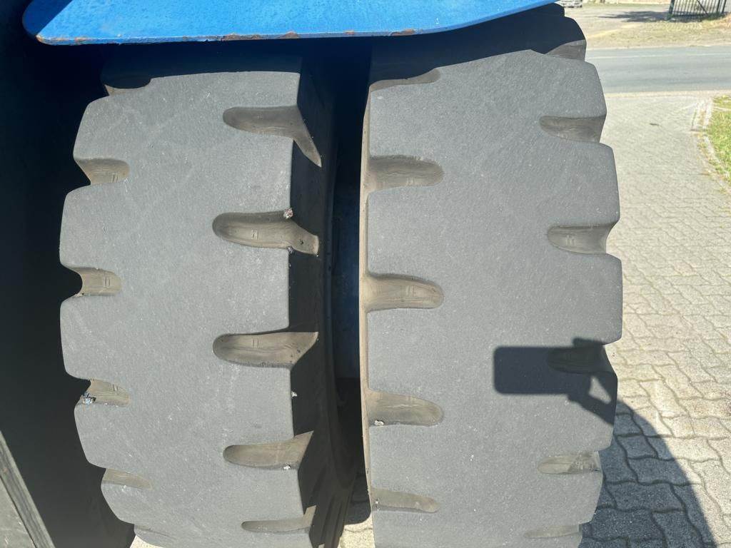 Linde H320 2011 D4107 H320 2011 1 Forklift image 17