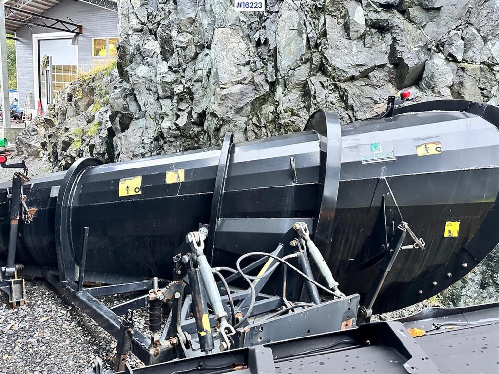 Tellefsdal Diagonal Plow P3300 2011 16223 Tellefsdal Diagonal Plow P3300 2011 1 image 2