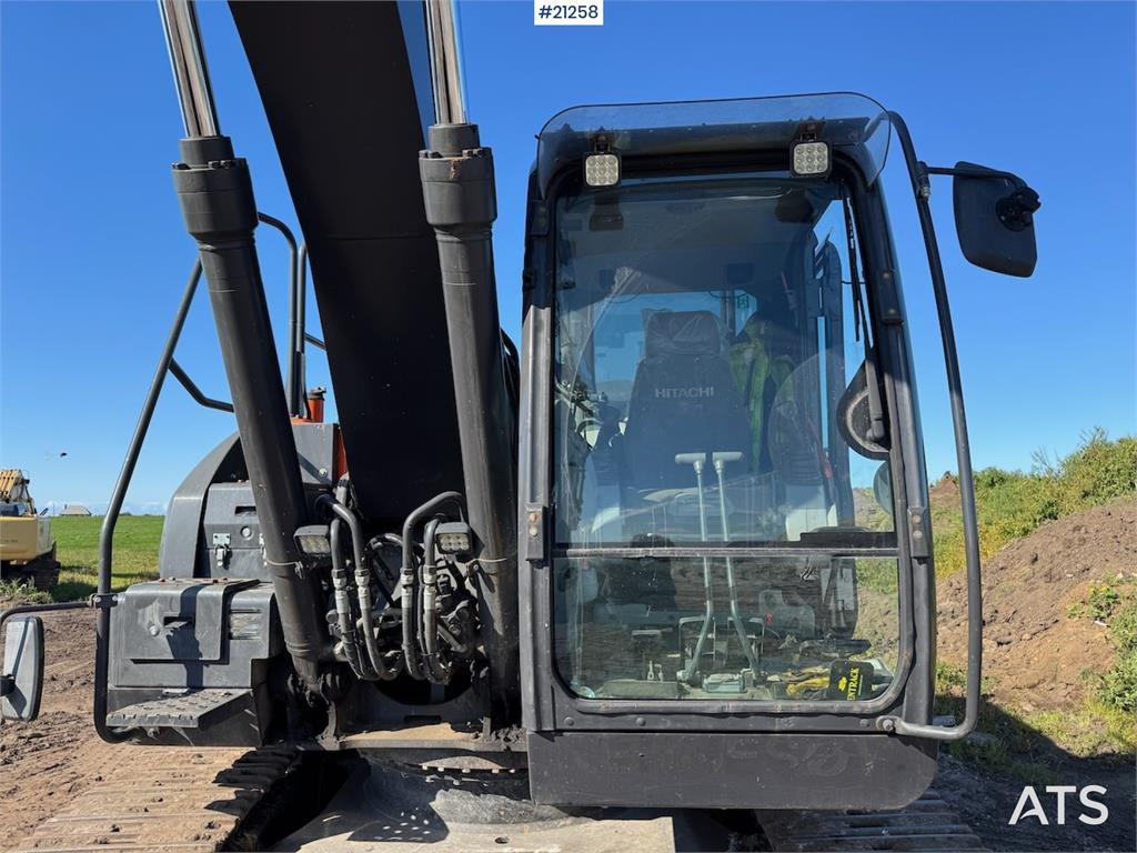 Hitachi ZX 190 LC-6 with Engcon rototilt og graveskuffe. 2018 21258 ZX 190 LC-6 with Engcon rototilt og graveskuffe. 2018 ...