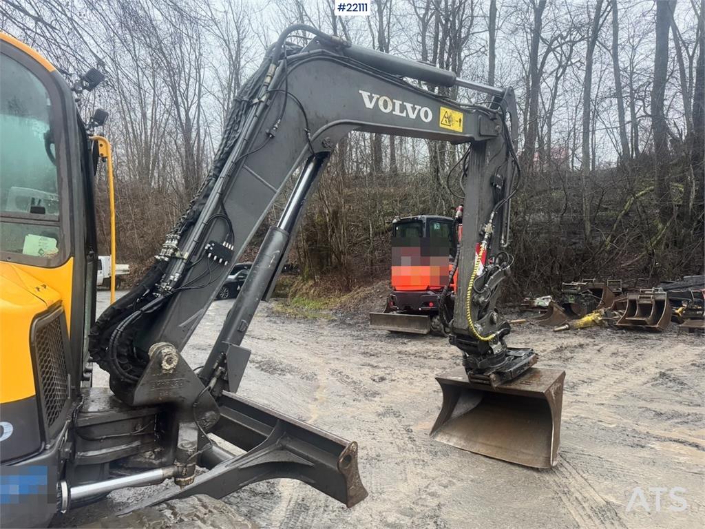 Volvo ECR58D with rototilt and 2 buckets. 3,100 hours. 2017 22111 ECR58D with rototilt and 2 buckets. 3,100 hours. 2017 1 ...