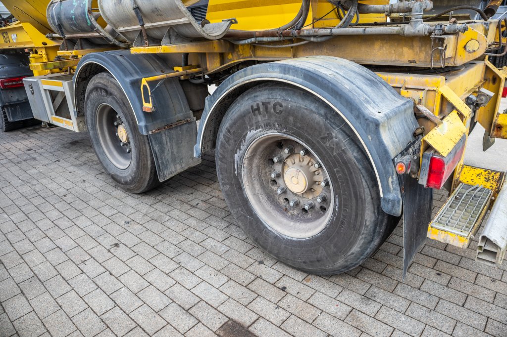 CIFA BETON MIXER/MALAXEUR/MISCHER 12M3 - STEERING AXLE 2018 E61066 CIFA BETON MIXER/MALAXEUR/MISCHER 12M3 - STEERING AXLE ...