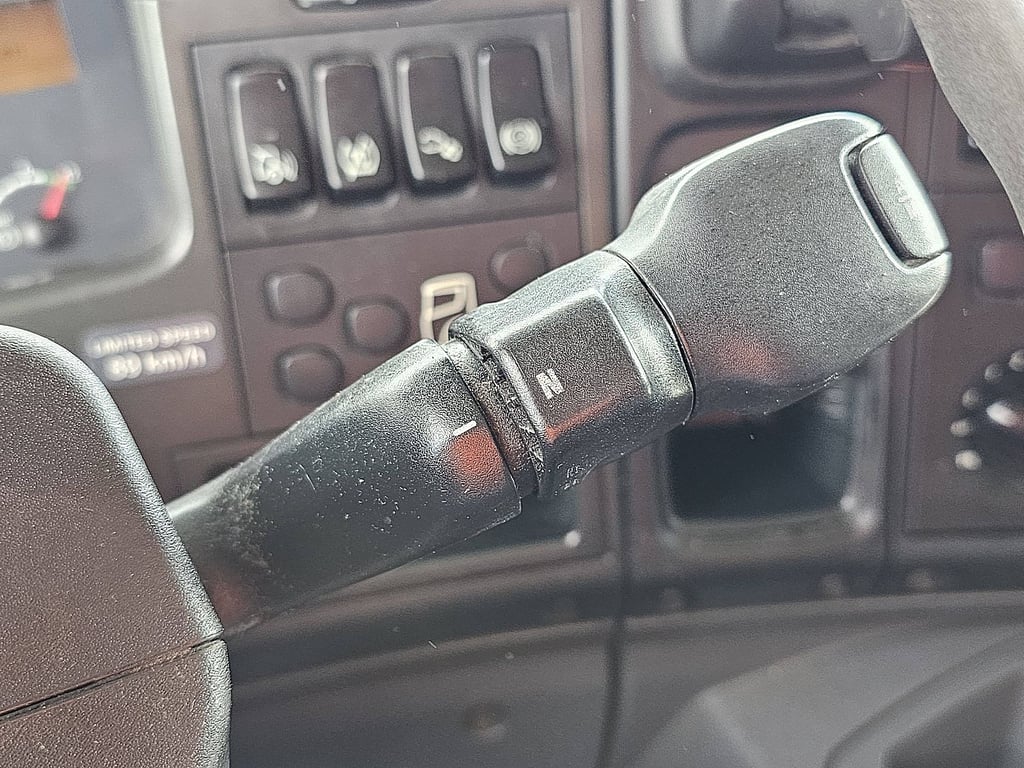 Heavy machinery product image - Image 11 of 15