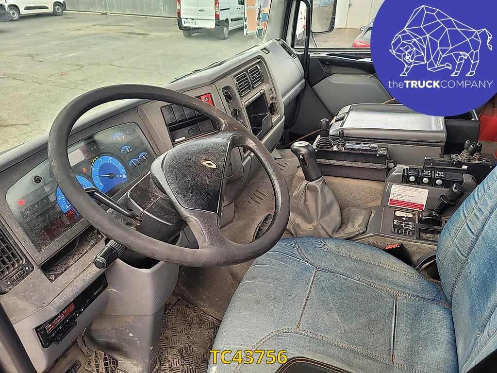 Renault Kerax 370 2006 TC43756 Renault Kerax 370 2006 1 image 2