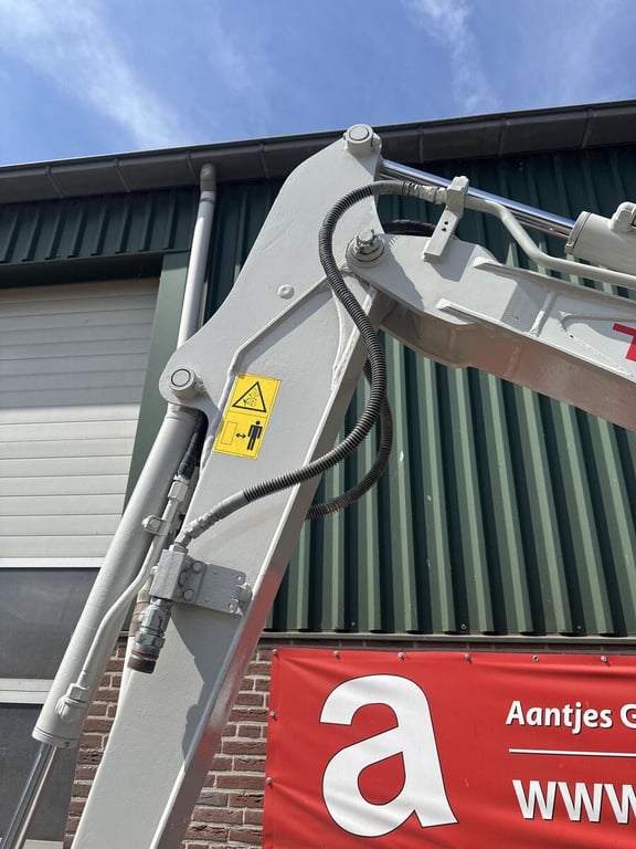 Takeuchi Kraan TB230 - Gebruikt 2020 12360 Kraan TB230 - Gebruikt 2020 1 image 12