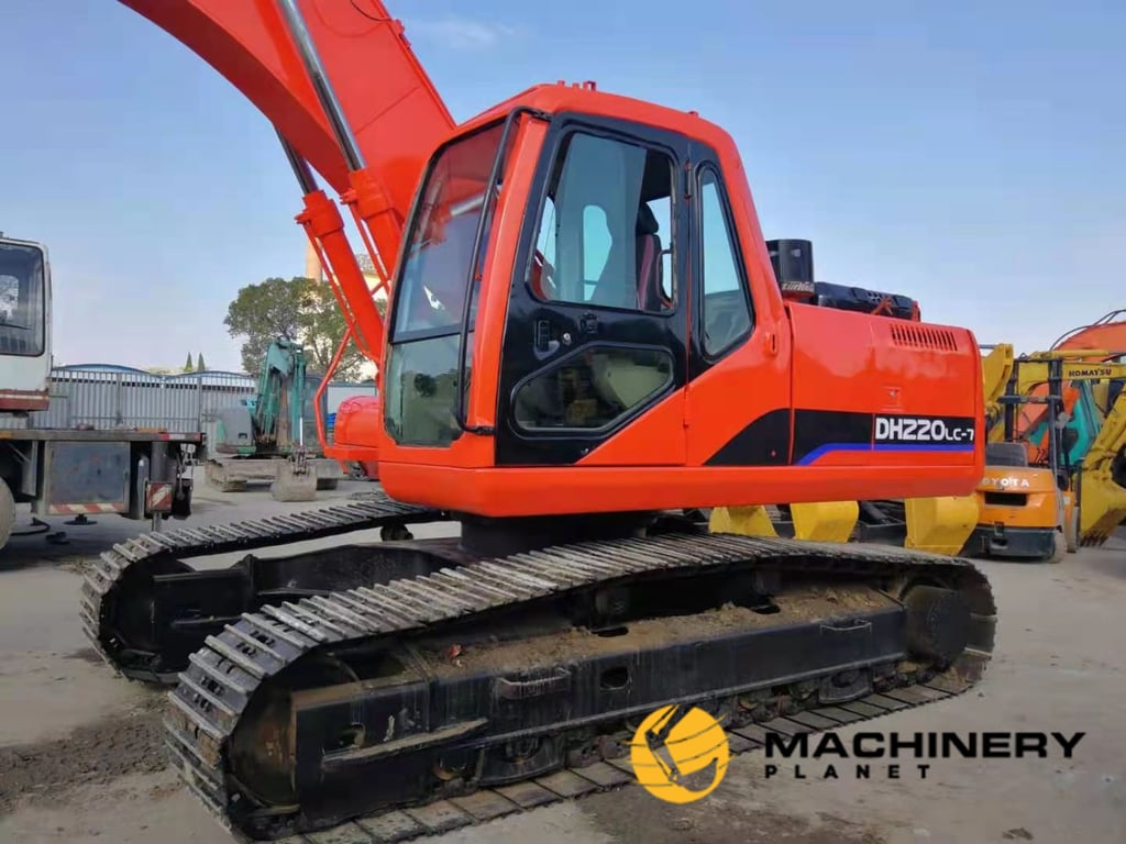 DOOSAN DH220LC Used Crawler Excavator Hot Sale DH220LC 2019 1 Crawler Excavators image 3