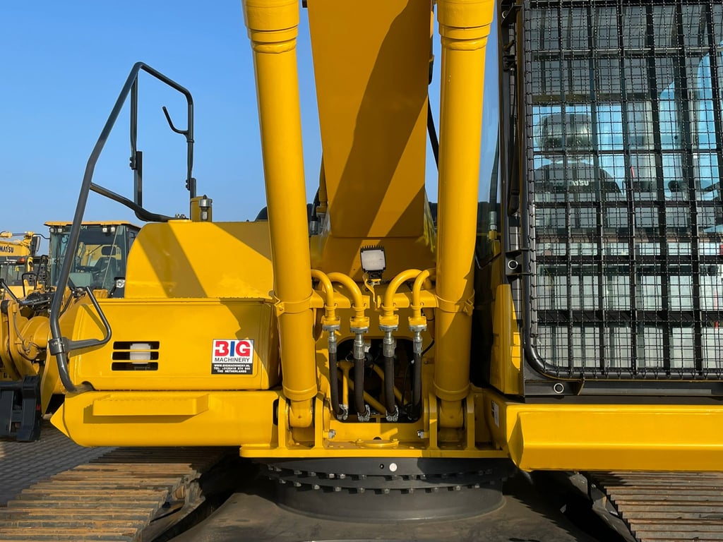 Komatsu PC210LC-10MO 2025 00033625 PC210LC-10MO 2025 0 image 9