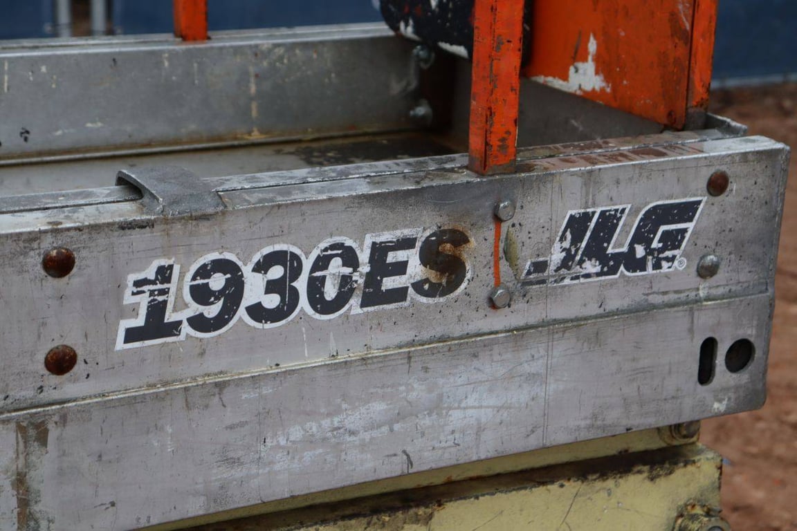 JLG 1930 ES Electric Scissor Lift 7.8m 2008 2008 1930 ES 2008 1 Scissor Lifts image 12