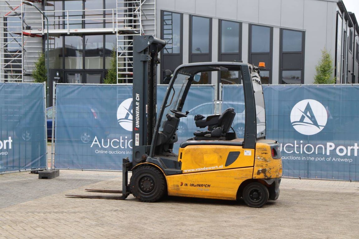 Forklift Jungheinrich EFG430 Electric 3000kg 4.0m 2010 2010 EFG 430 2010 1 Forklift image 3