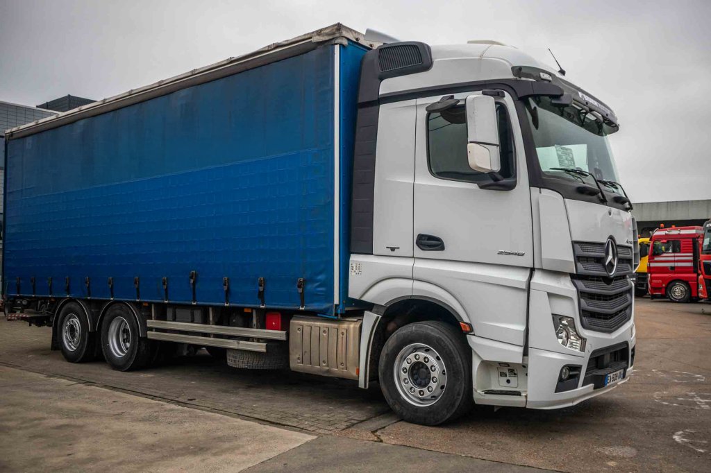 MERCEDES ACTROS 2548-6X2+E6+VOITH-(+remorque: +5.000 € ) 2016 E63075 ACTROS 2548-6X2+E6+VOITH-(+remorque: +5.000 € ) 2016 ...