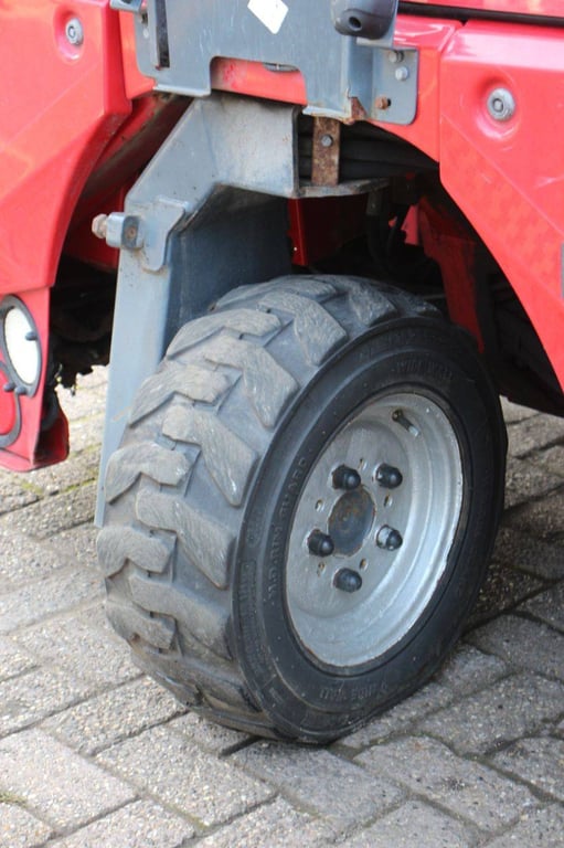 Moffett M4 20.4 Diesel 2000kg Truck-Mounted Forklift 2011 2011 M4 20.4 2011 1 image 14