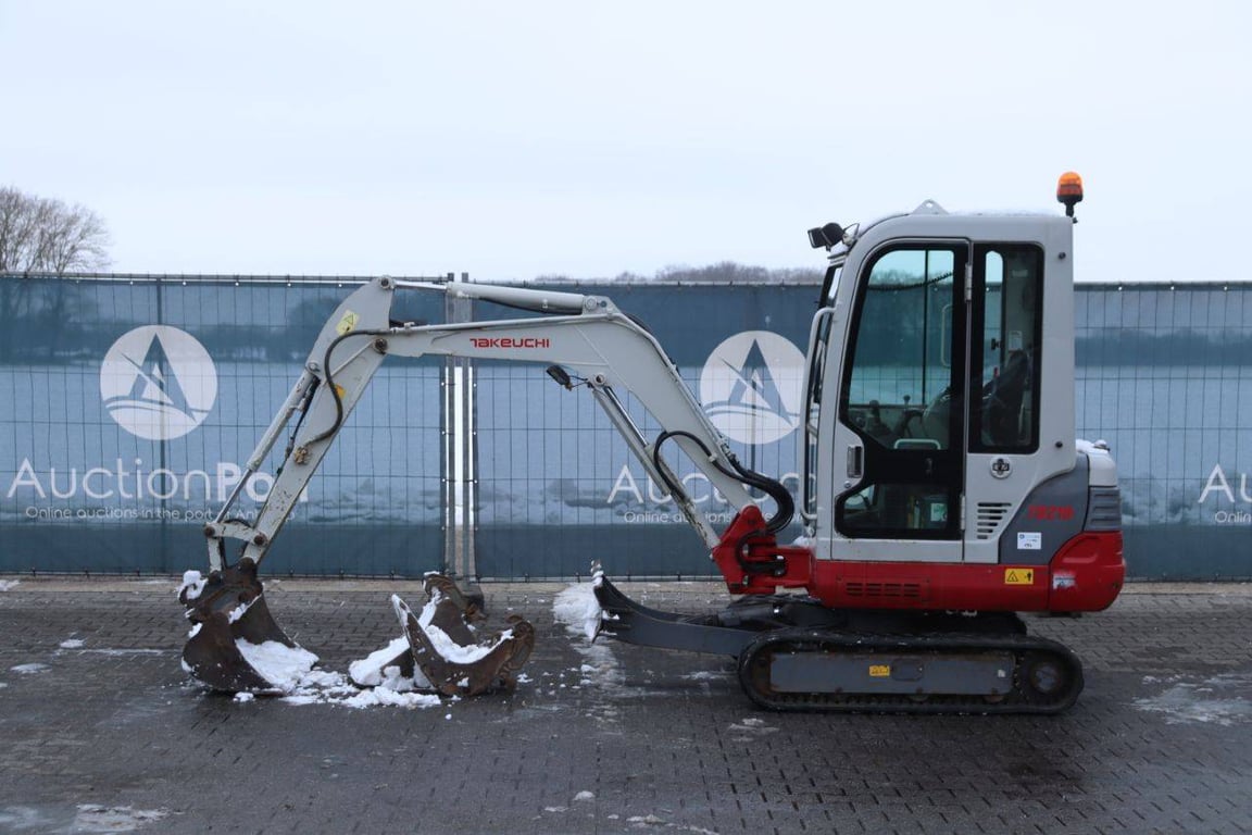 Mini excavator Takeuchi TB219 Diesel 12kW 2013 2013 TB219 2013 1 image 2