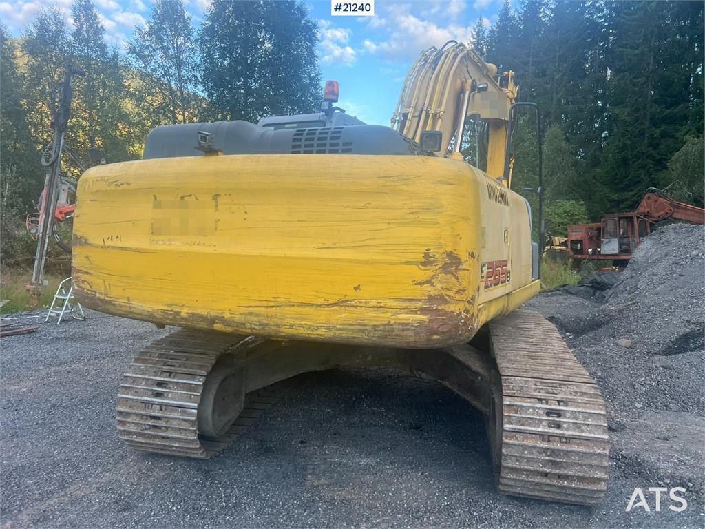 New Holland E265B Excavator w/ digging bucket and hydraulic sa 2008 21240 E265B Excavator w/ digging bucket and hydraulic ...