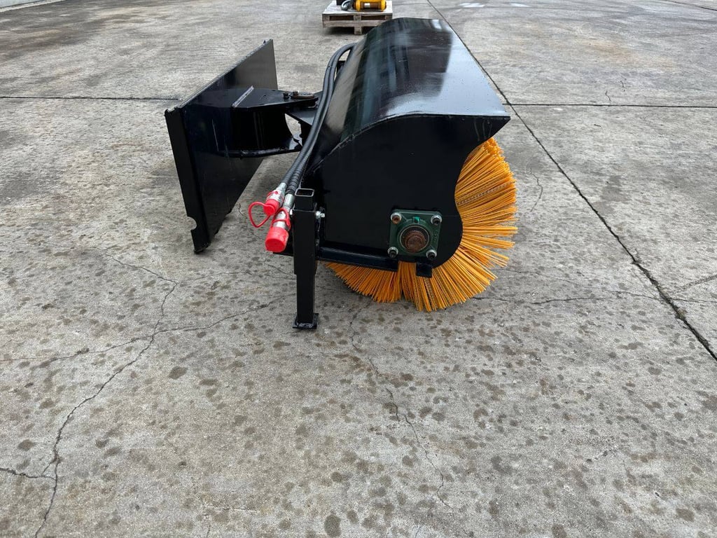 Brush Future FT-SE61 2024 New for Skid Steer Loader 2024 future FT-SE61 2024 0 image 2