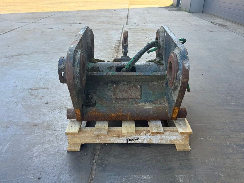 Hydraulic quick coupler CW30 excavator 70001793 Hydraulic quick coupler CW30 excavator 1 image 9