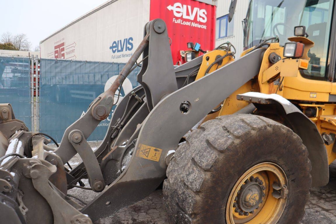 Wheel loader Volvo L90F Diesel 119kW 2007 2007 L90F 2007 1 image 12