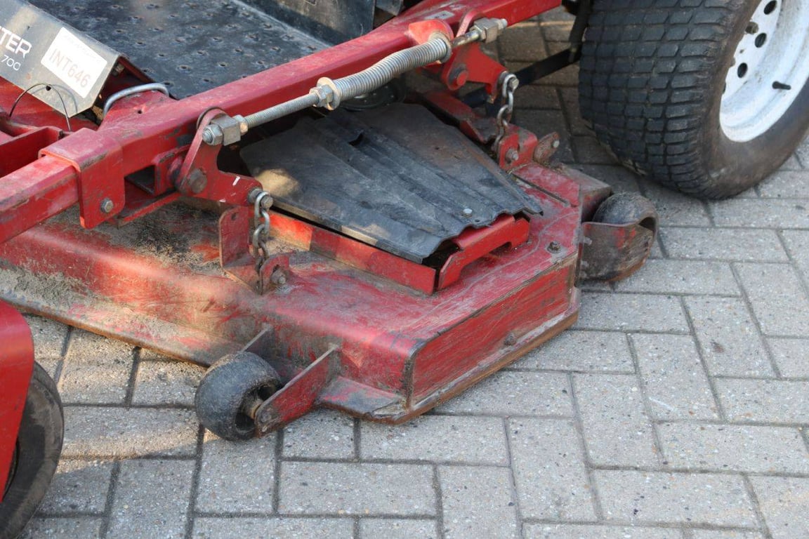 Toro Zeroturn 7000 Diesel Riding Mower 2014 2014 Zeroturn 7000 2014 1 image 13
