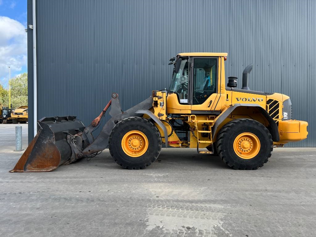 Volvo L90F 2011 208583 L90F 2011 1 Wheel Loaders image 2