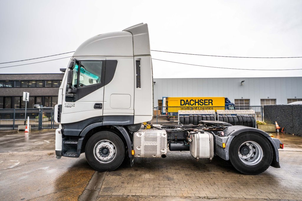 IVECO STRALIS 460 + KIPHYDR. 2016 E64554 STRALIS 460 + KIPHYDR. 2016 1 image 2