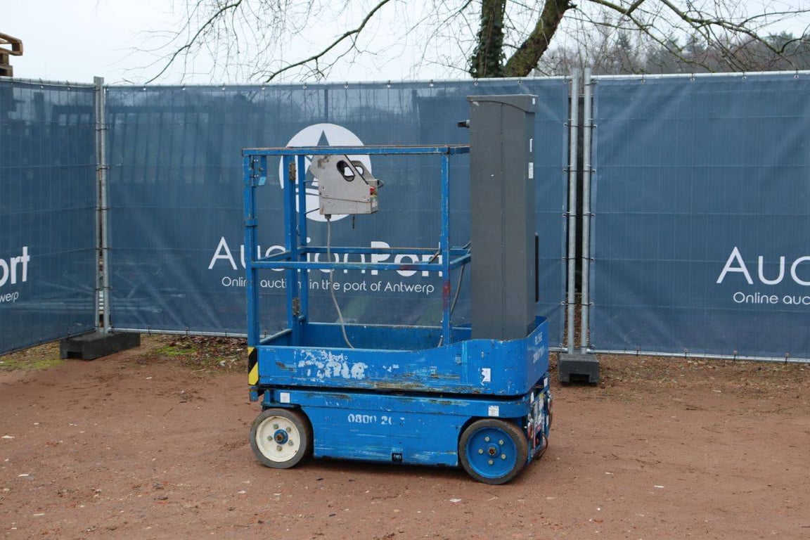 SkyJack SJ12 Electric Mast Lift 5.66m 2015 2015 SJ12 2015 1 image 3