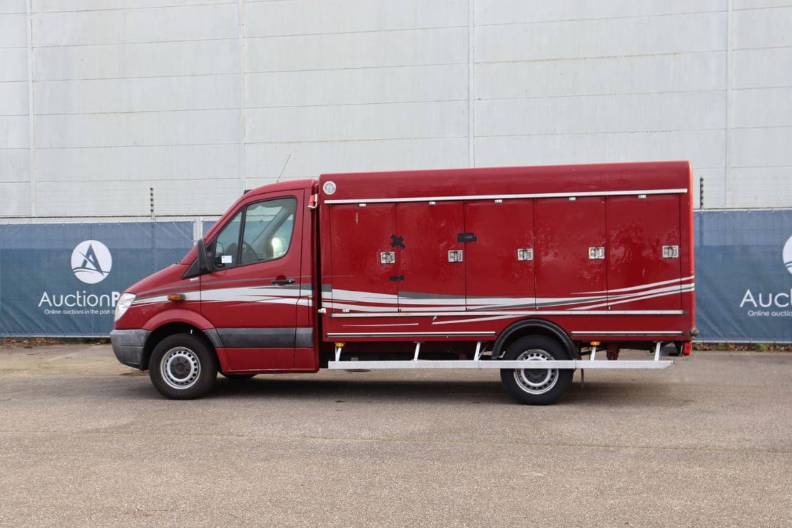 Mercedes-Benz 313CDI Diesel Box Truck 2010 2010 313CDI 2010 1 image 3