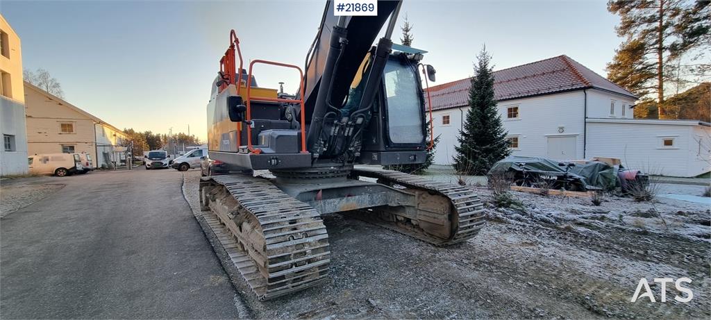 Volvo EC300el excavator w/ Toothed bucket, Sanding bucke 2024 21869 EC300el excavator w/ Toothed bucket, Sanding bucke 202...
