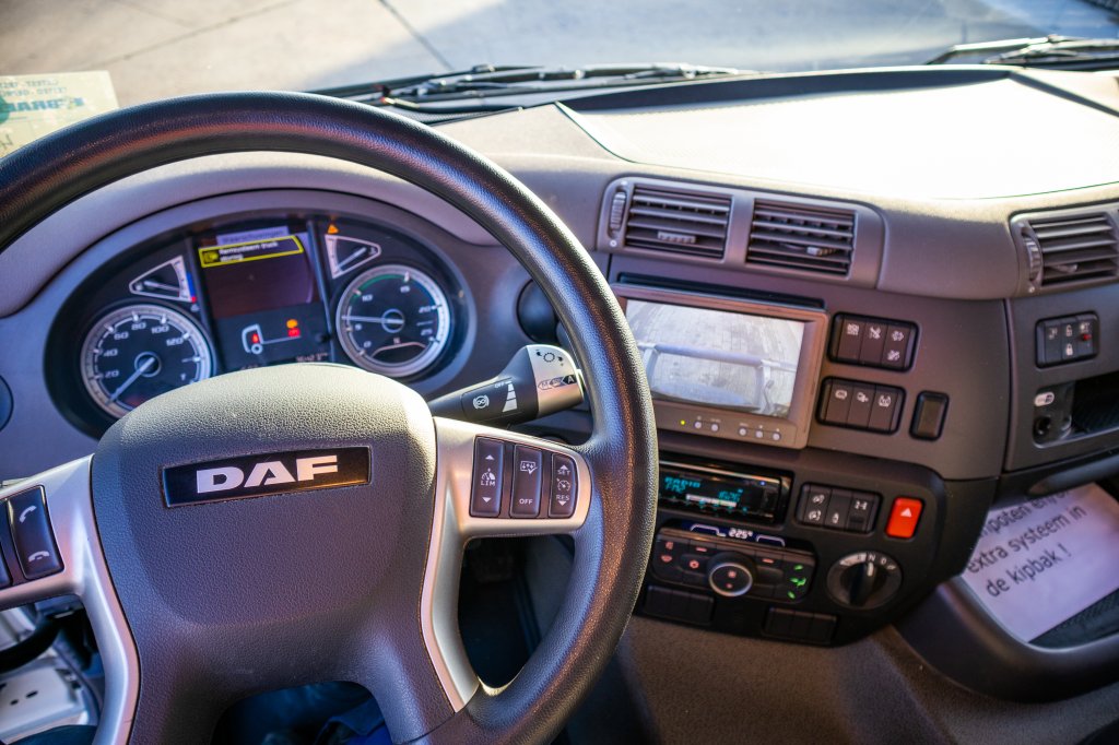 DAF CF 410-4x2 - 13 642 KM - 26m3 2019 E59287 DAF 410-4x2 - 13 642 KM - 26m3 2019 1 image 13