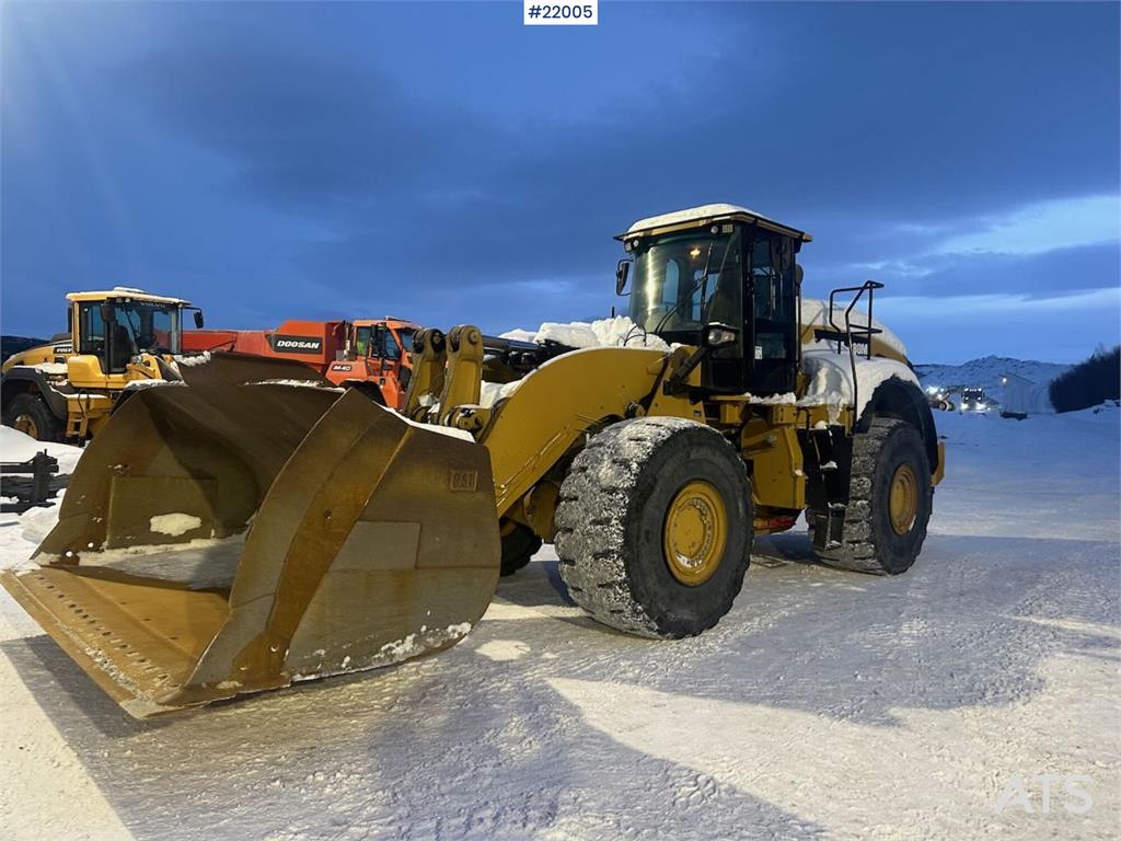 CAT 980M wheel loader w/ bucket. WATCH VIDEO. 2016 22005 980M wheel loader w/ bucket. WATCH VIDEO. 2016 1 Wheel Loaders im...