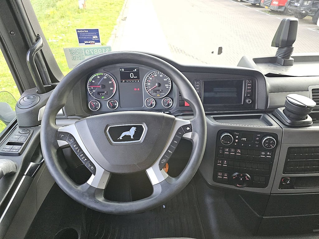 Heavy machinery product image - Image 8 of 16