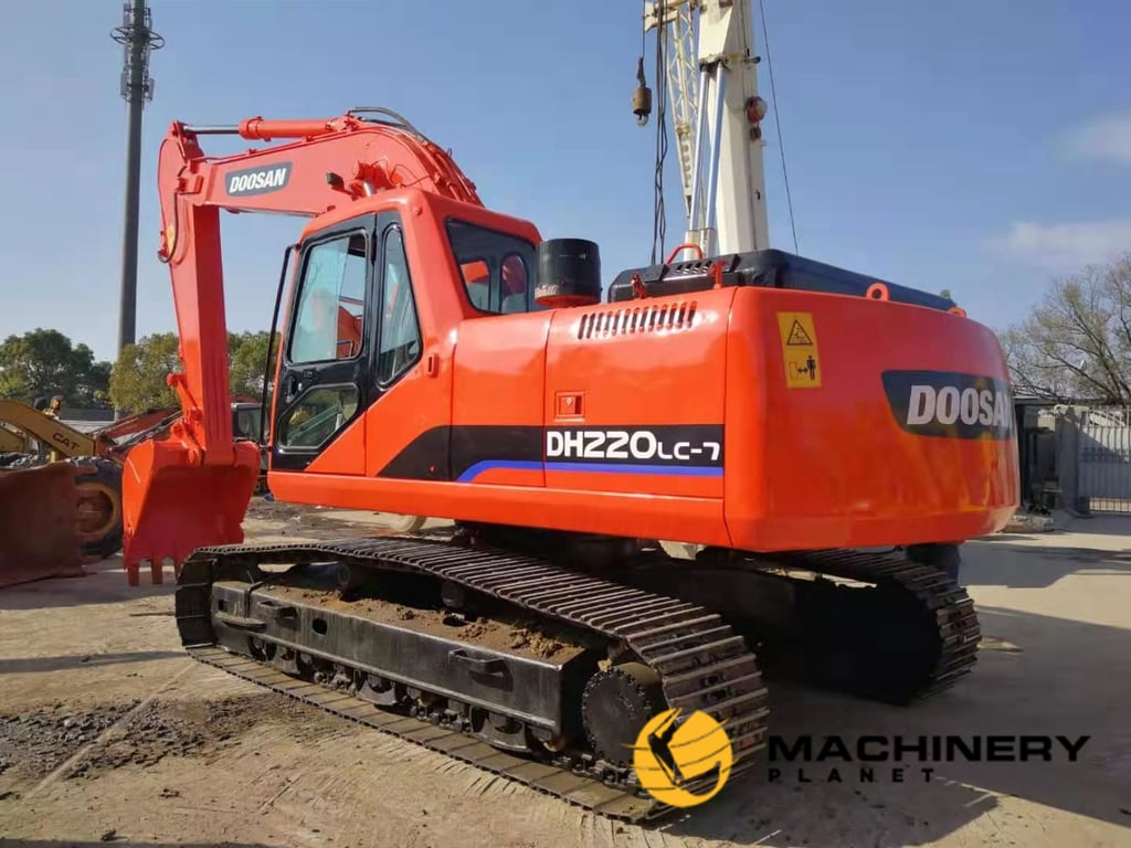 DOOSAN DH220LC Used Crawler Excavator Hot Sale DH220LC 2019 1 Crawler Excavators image 5
