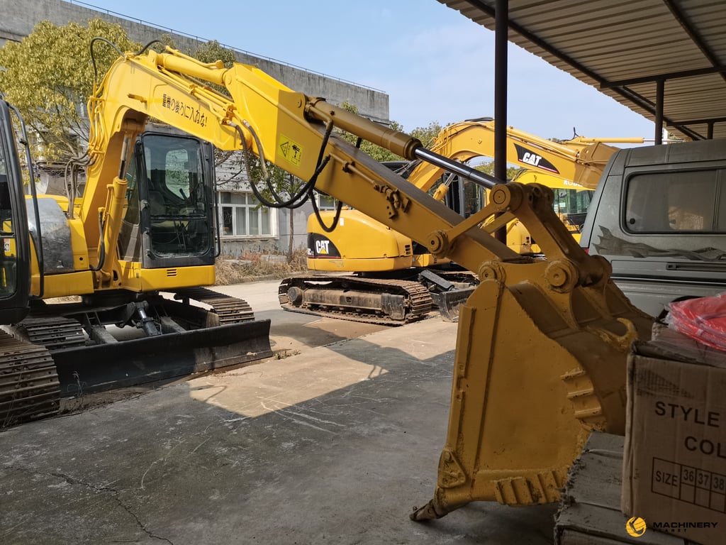 Sumitomo SH75 Crawler Excavator Original good conditon SH75 2019 1 Crawler Excavators image 3