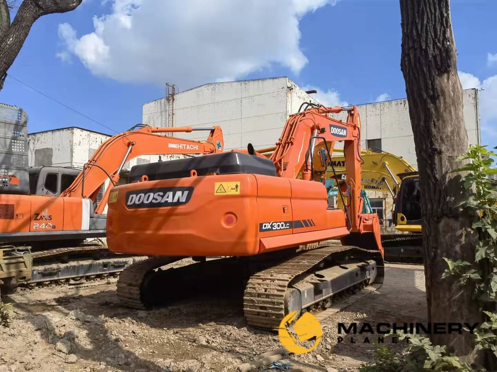 DOOSAN DX300LC Used Crawler Excavator Hot Sale DX300LC 2019 1 Crawler Excavators image 7